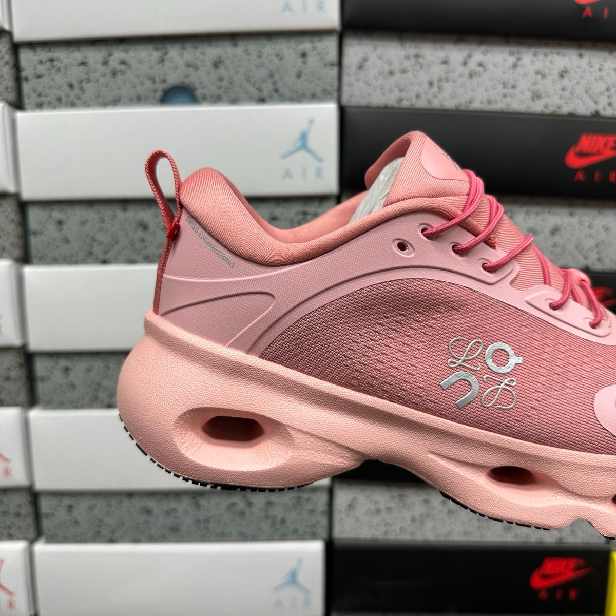 On x Loe. Cloudsolo 'Rose Poudré' — vue 6