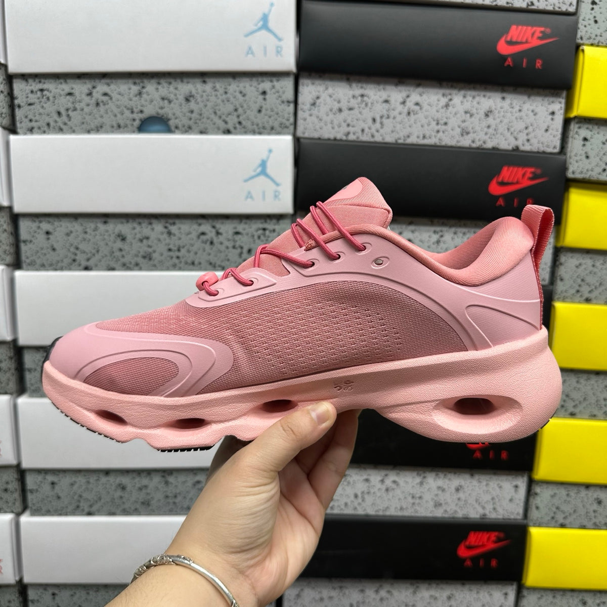 On x Loe. Cloudsolo 'Rose Poudré' — vue 9