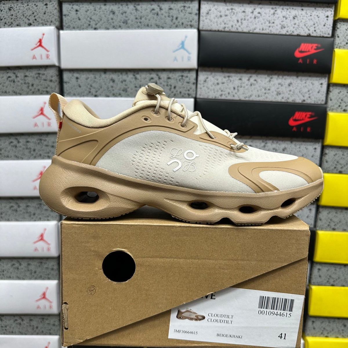 On x Loe. Cloudsolo 'Beige Blanc'