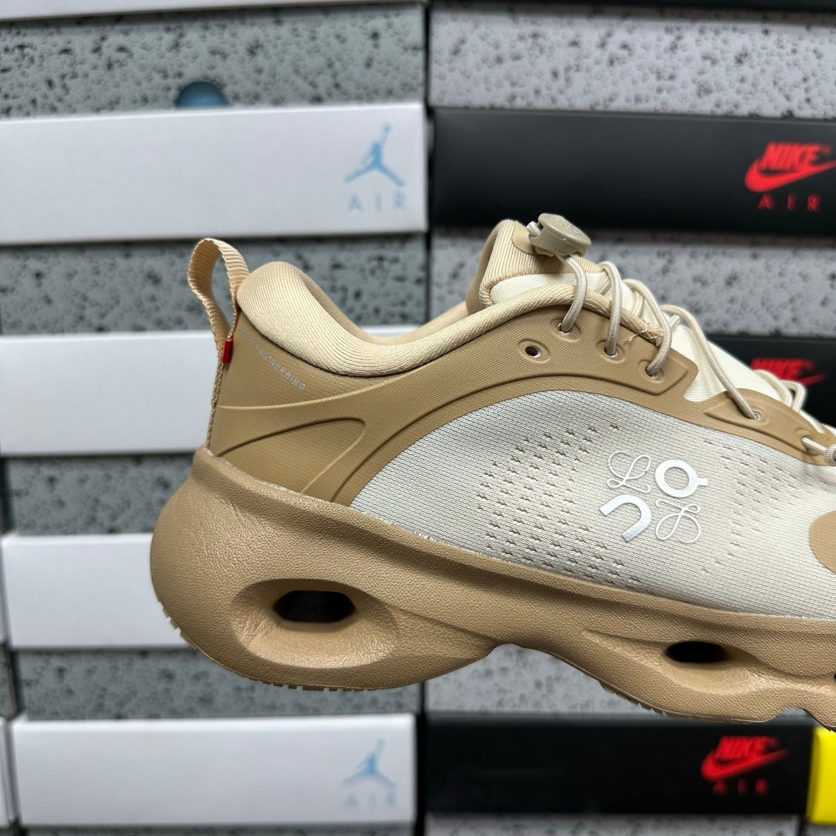 On x Loe. Cloudsolo 'Beige Blanc' — vue 5