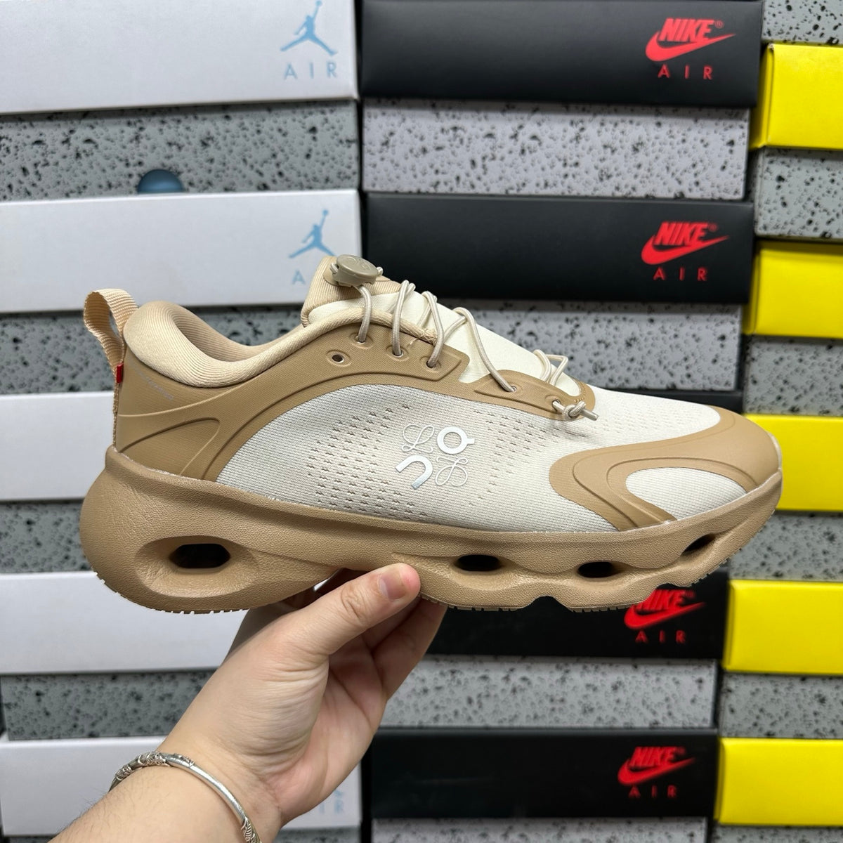 On x Loe. Cloudsolo 'Beige Blanc' — vue 9