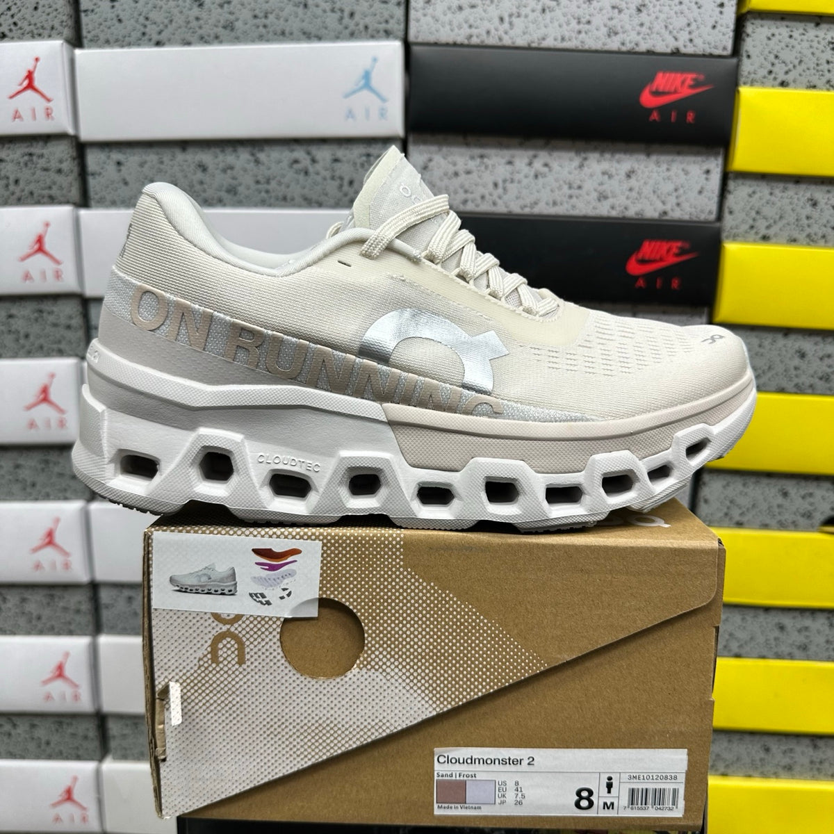 On Cloudmonster 2 'Blanc Crème' — vue 9