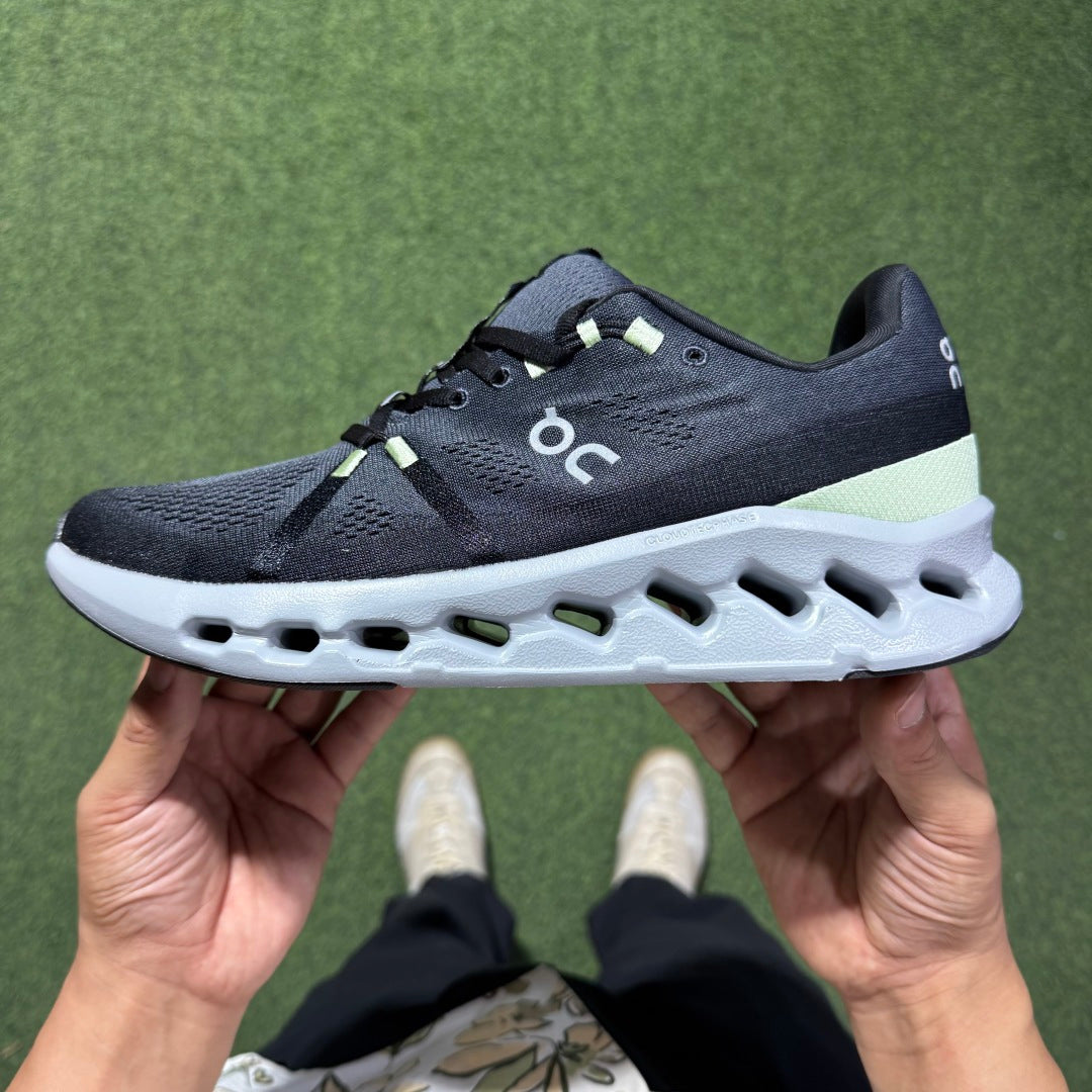 On Cloudsurfer 'Bleu Nuit Lime' — vue 9