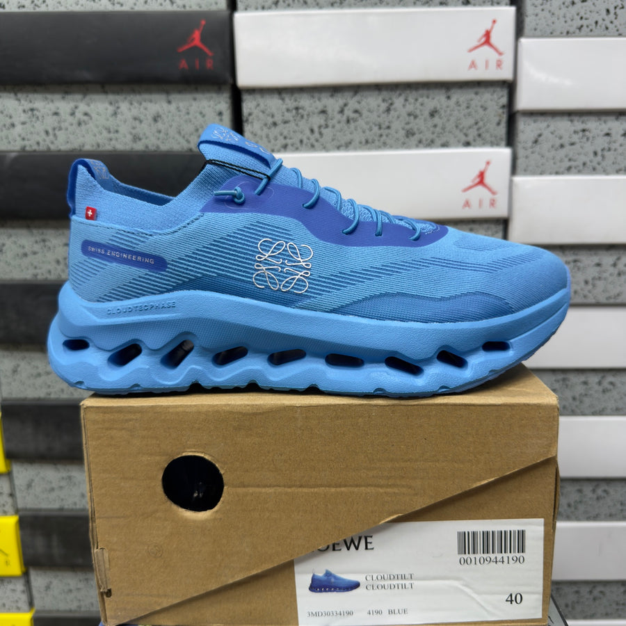 On x Loe. Cloudtilt 'Bleu Royal' — vue 9