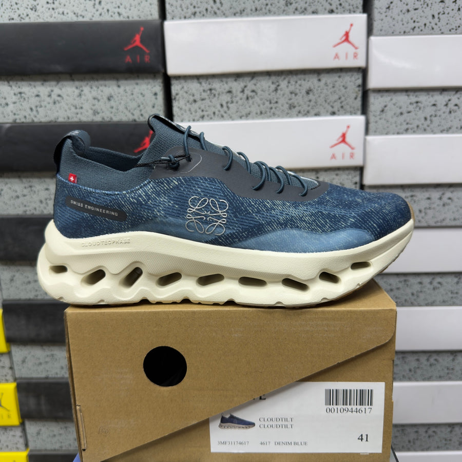On x Loe. Cloudtilt 'Bleu Jean' — vue 9