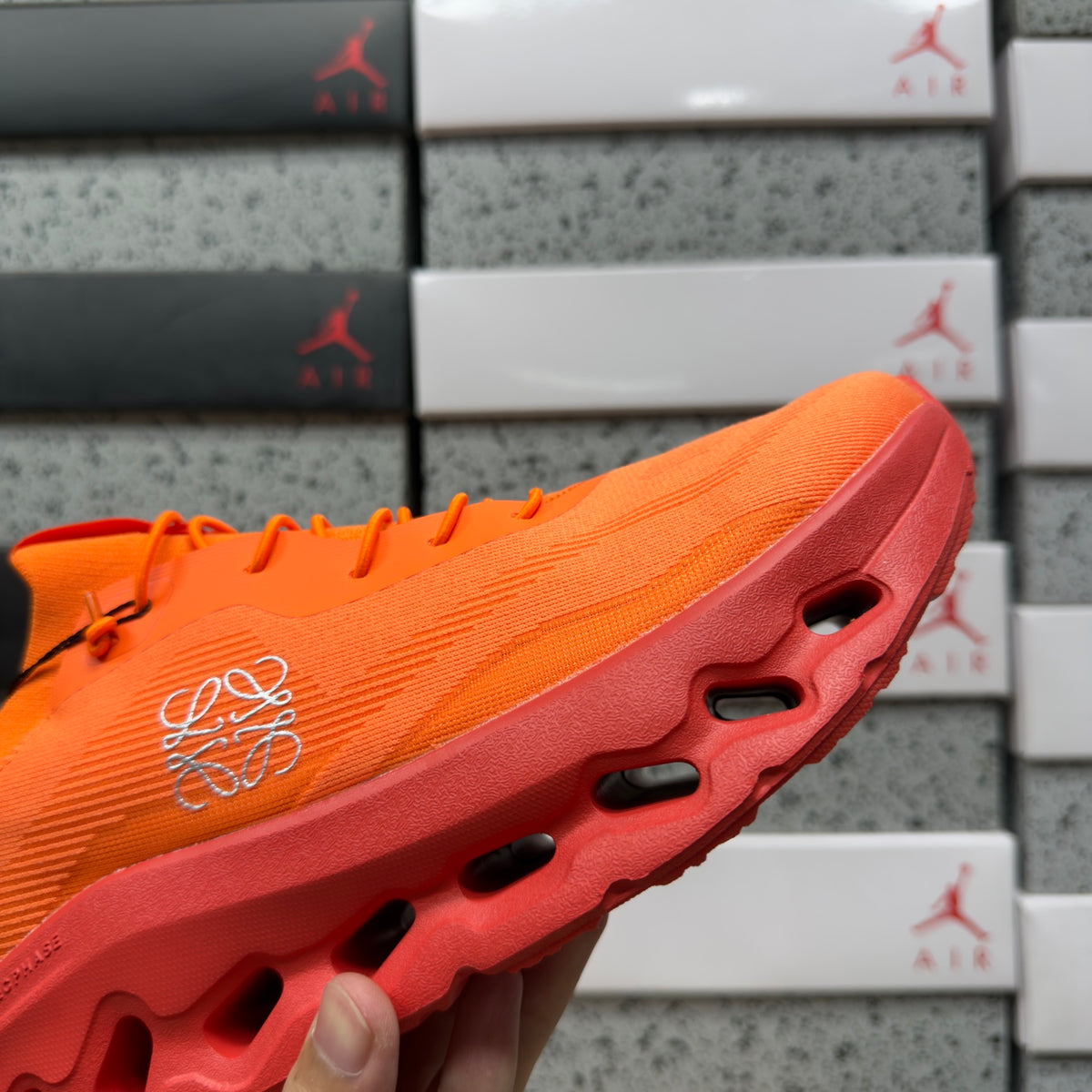 On x Loe. Cloudtilt 'Orange' — vue 8