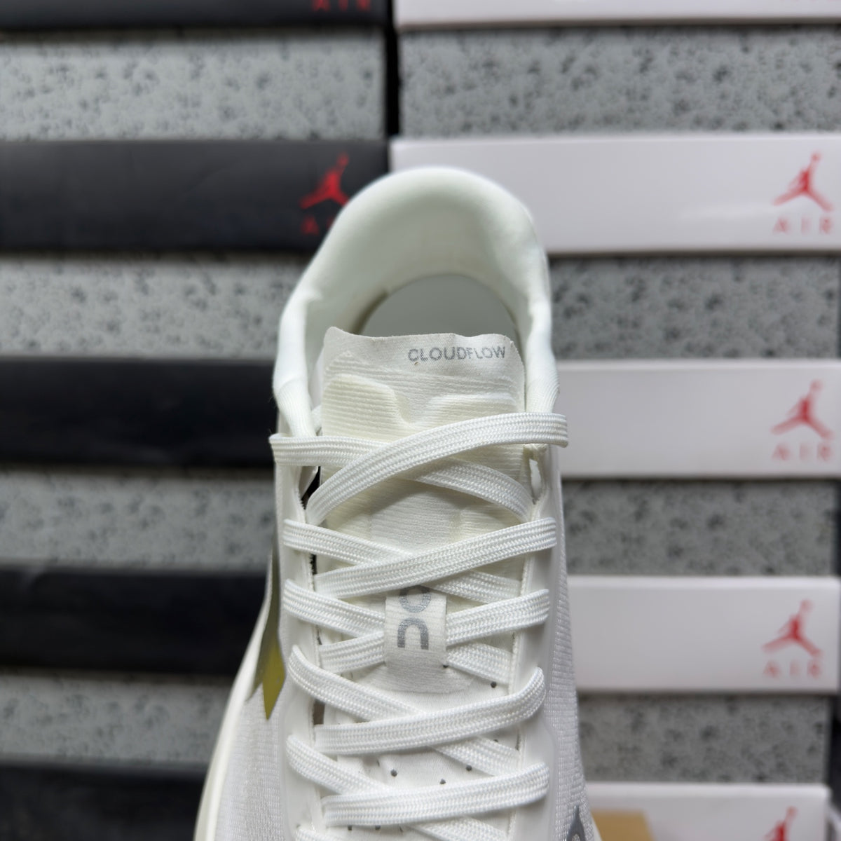 On Cloudflow 5 'Blanc Argent' — vue 5