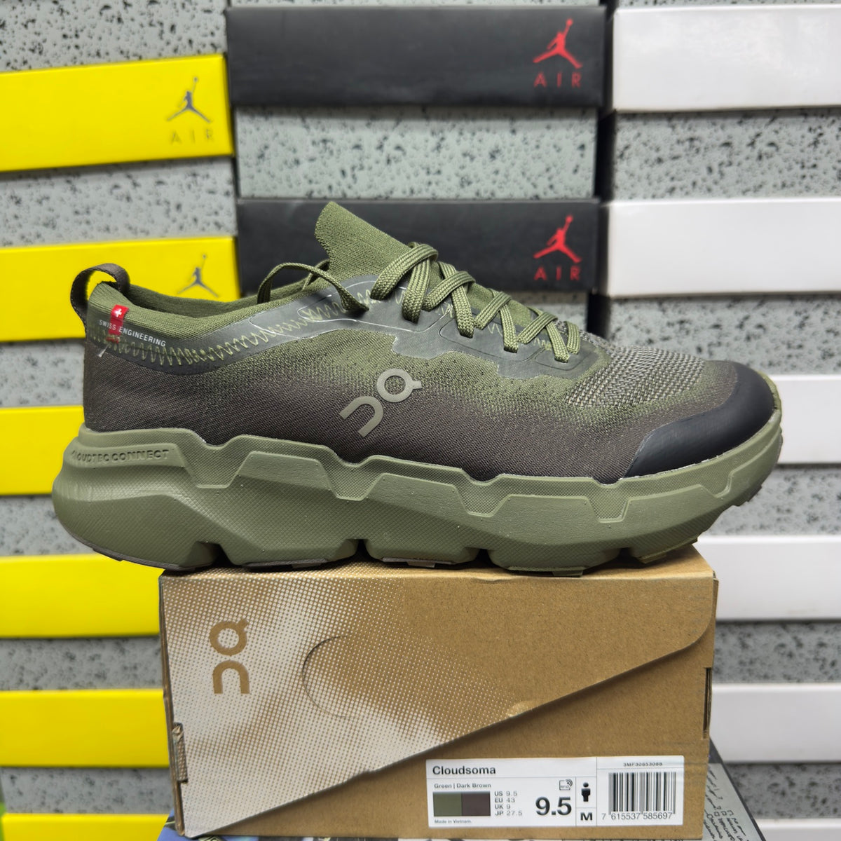 On Cloudsoma 'Olive Kaki' — vue 9
