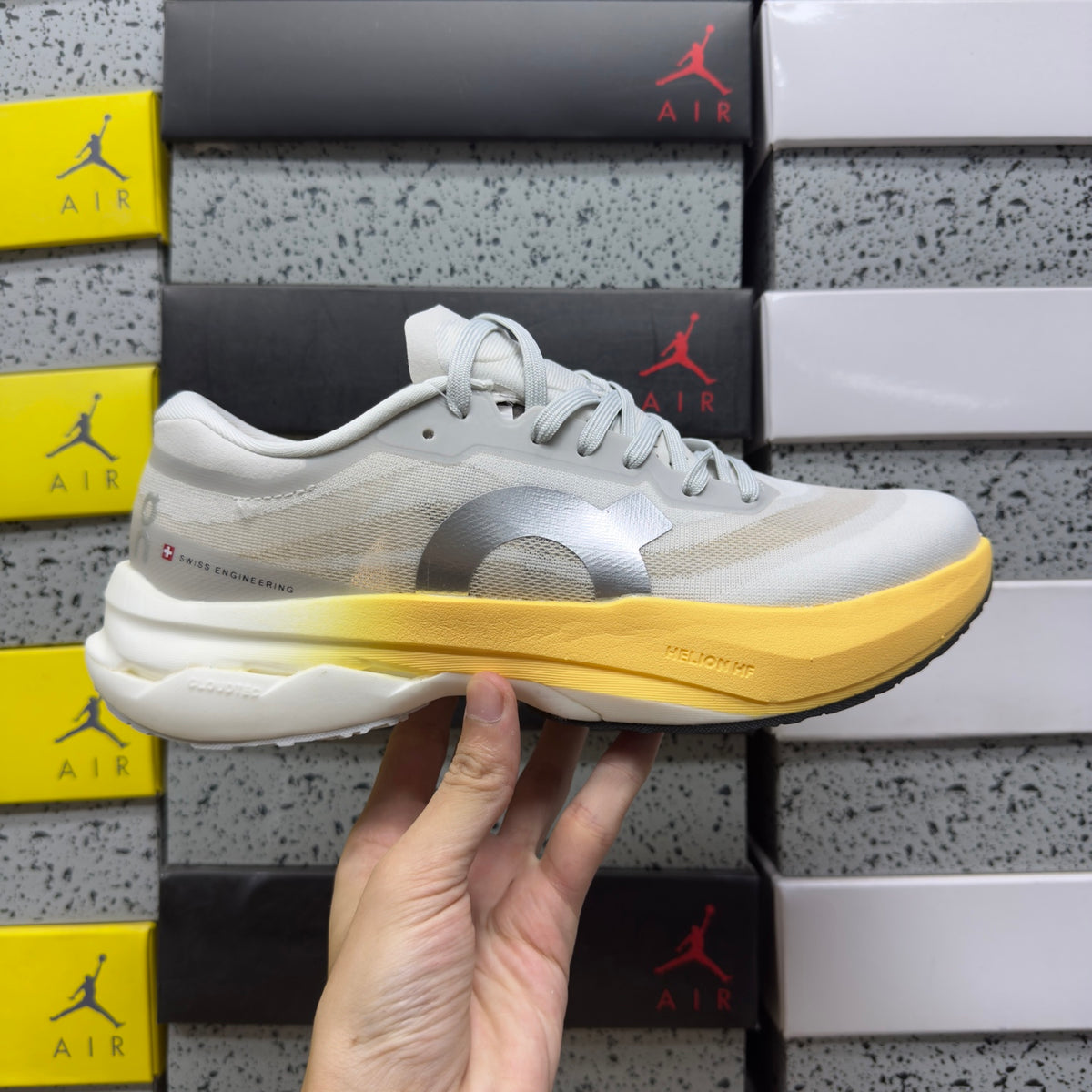 On Cloudflow 5 'Gris Jaune' — vue 2