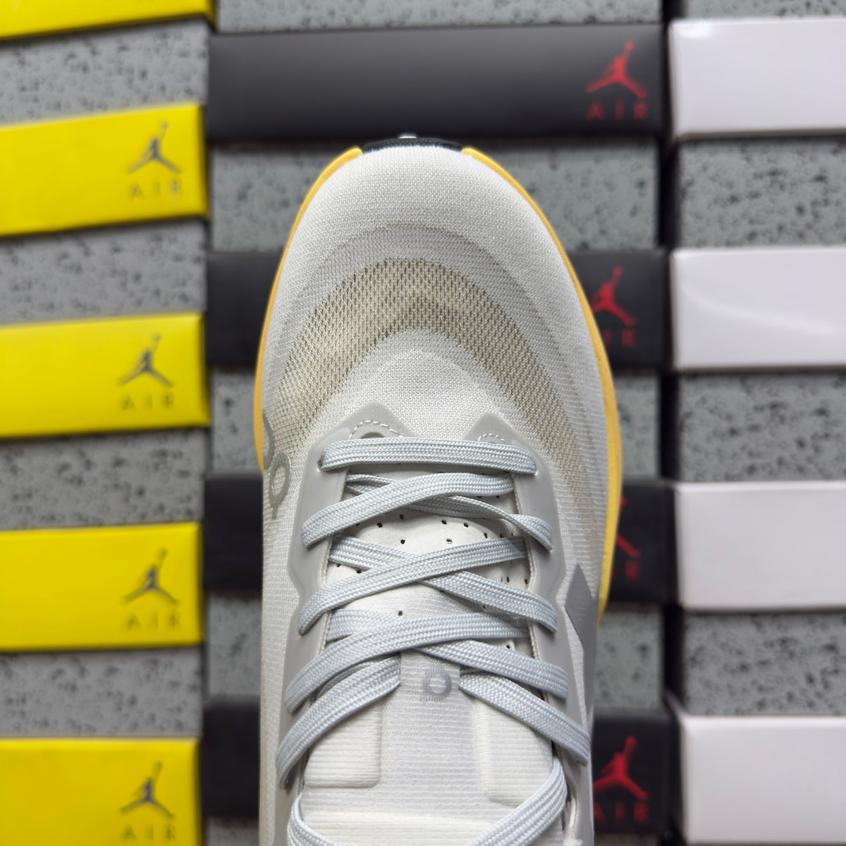 On Cloudflow 5 'Gris Jaune' — vue 7