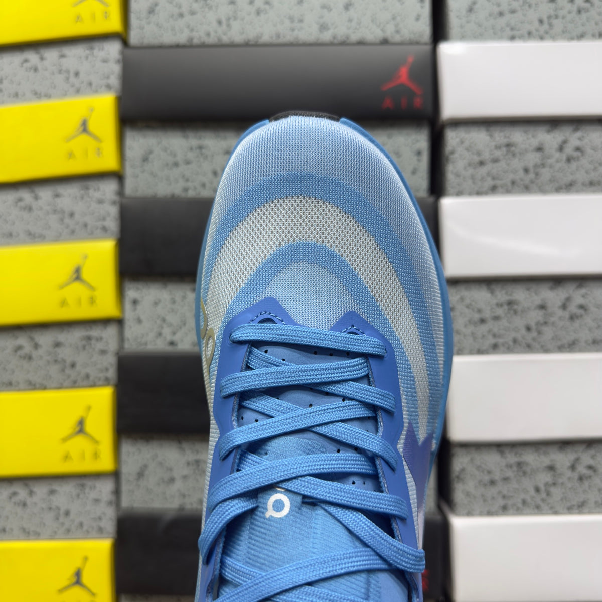 On Cloudflow 5 'Bleu Royal' — vue 6