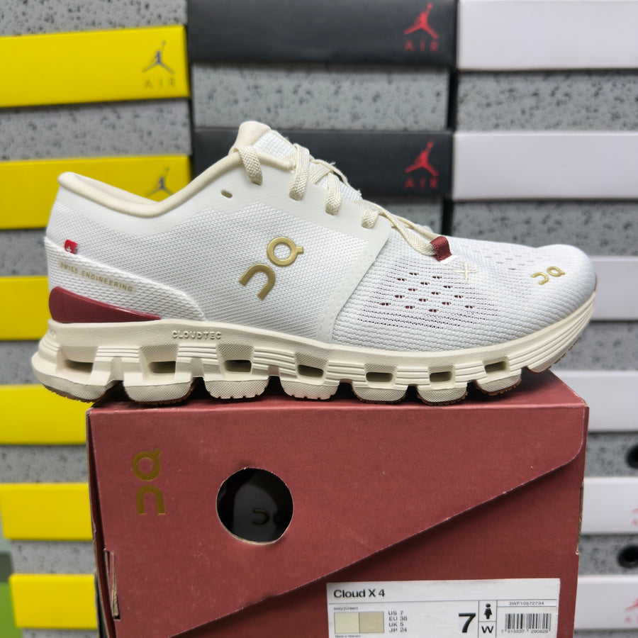 On Cloud X 4 'Blanc Or Bordeaux' — vue 9