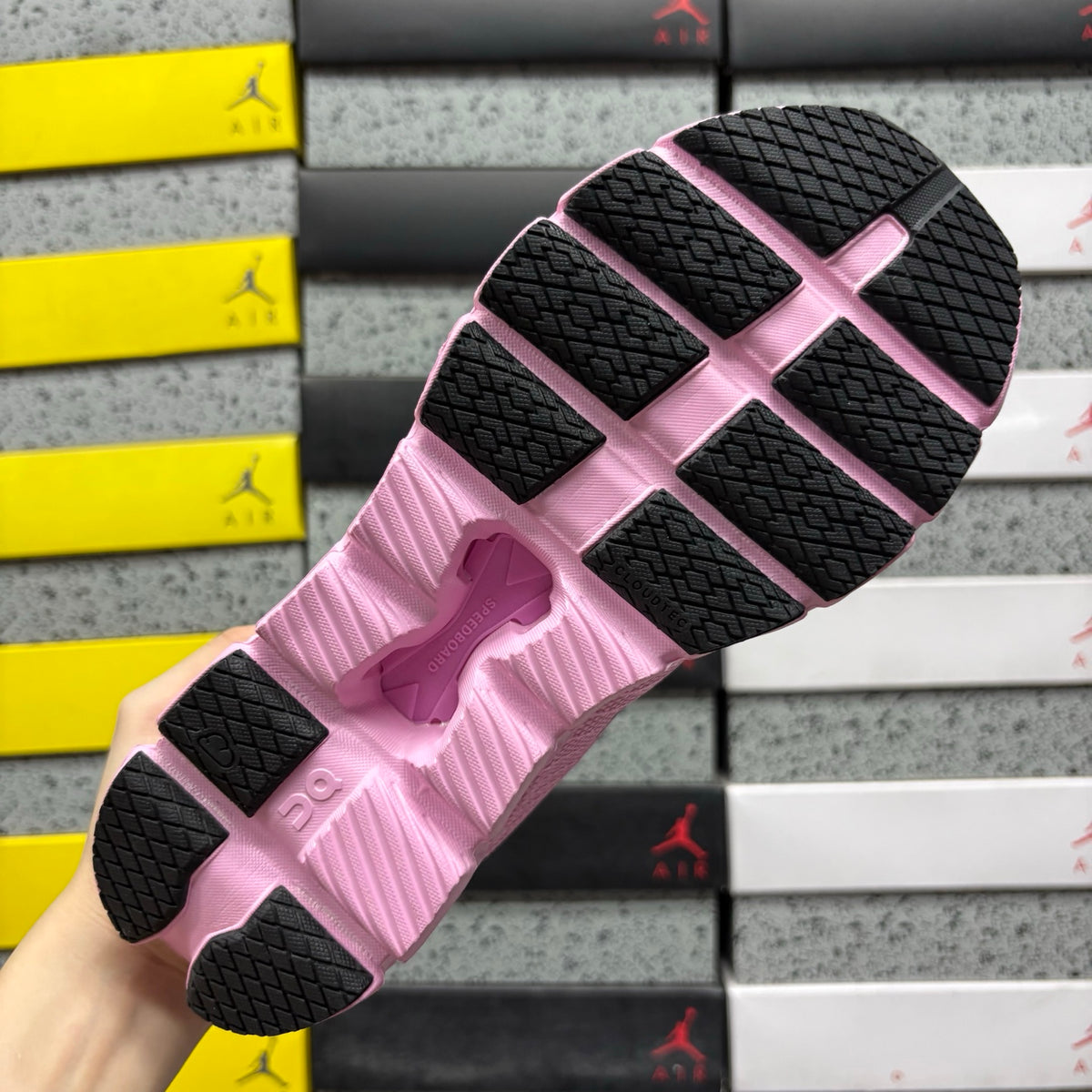 On Cloud X 4 AD 'Rose' — vue 3
