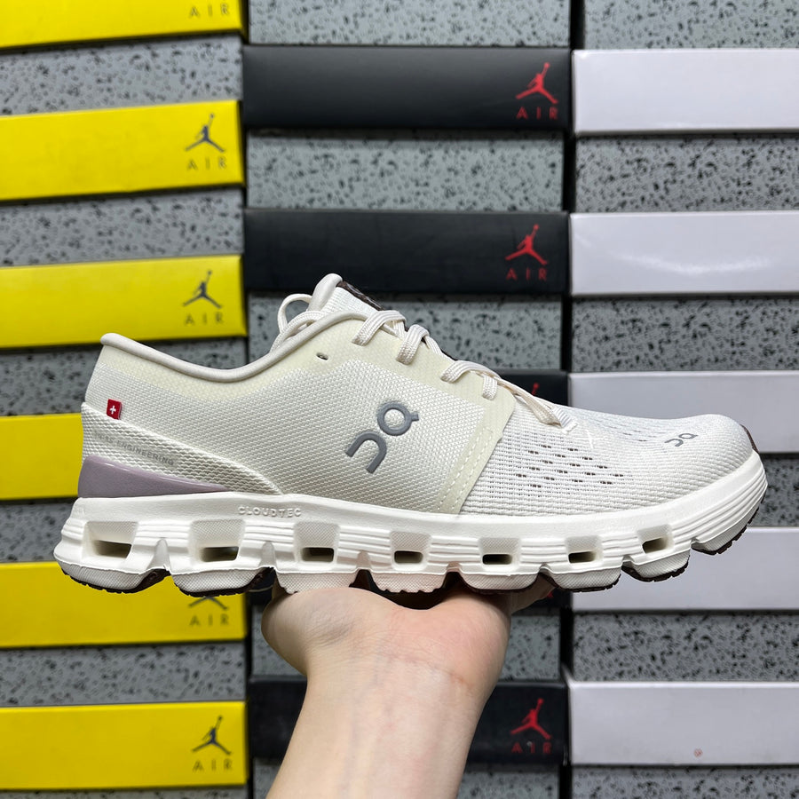 On Cloud X 4 'Blanc Crème'