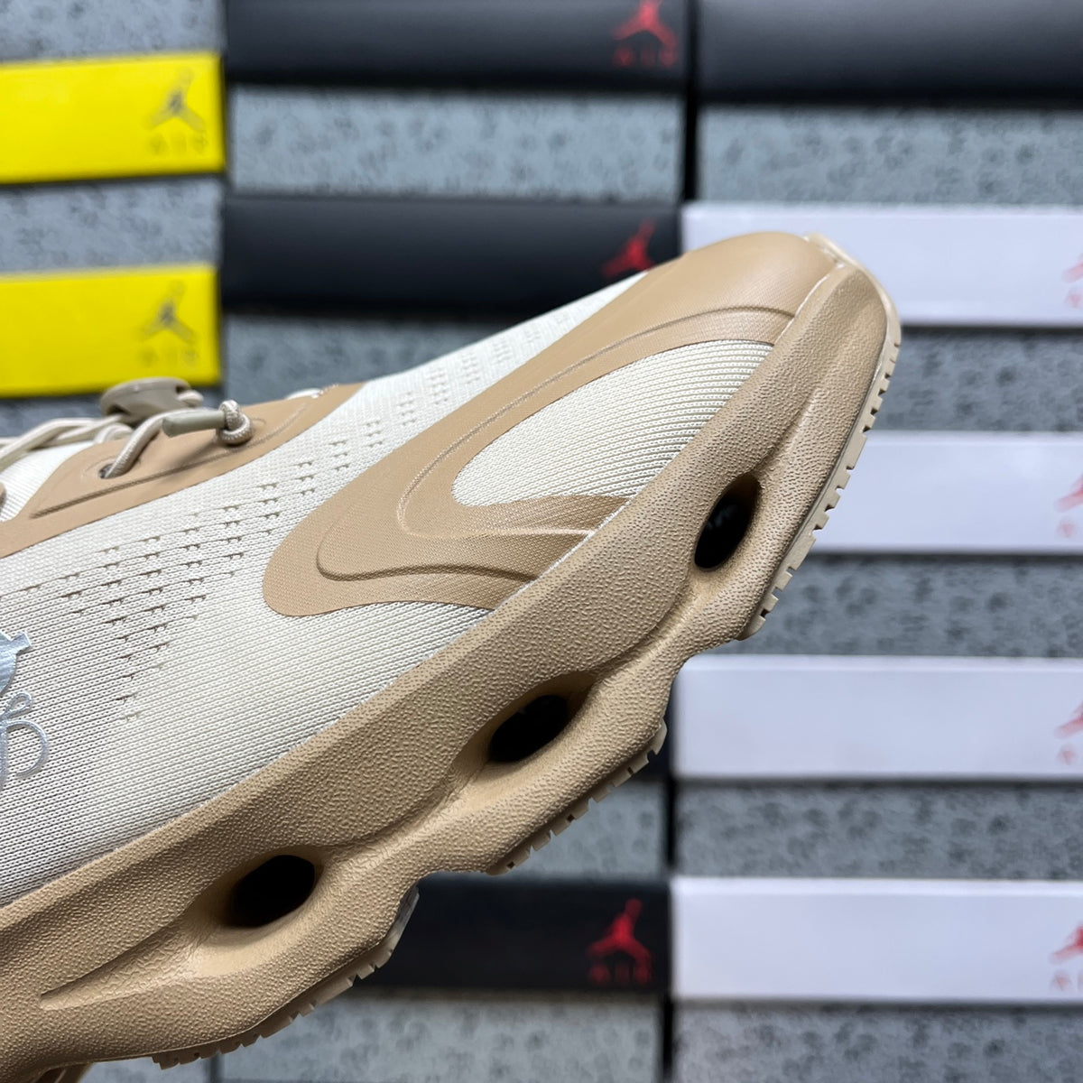 On x Loe. Cloudsolo 'Beige Sable' — vue 7