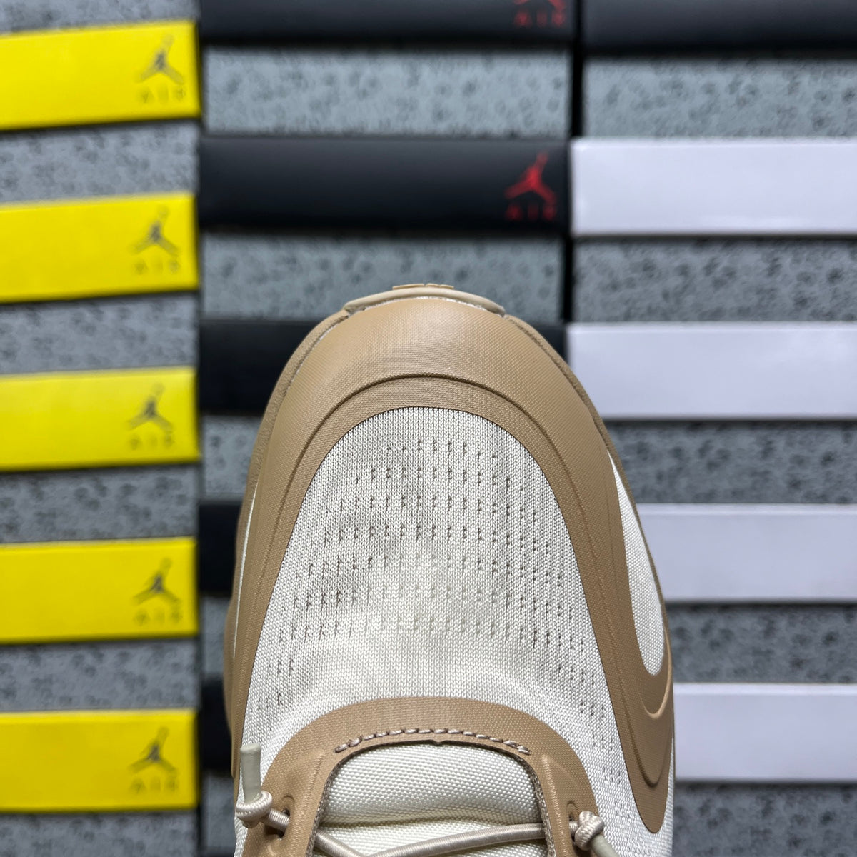 On x Loe. Cloudsolo 'Beige Sable' — vue 8