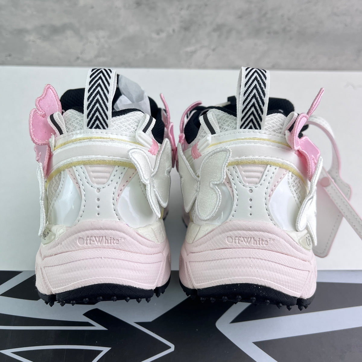 Off-White Be Right Back 'Blanc Rose Papillon'