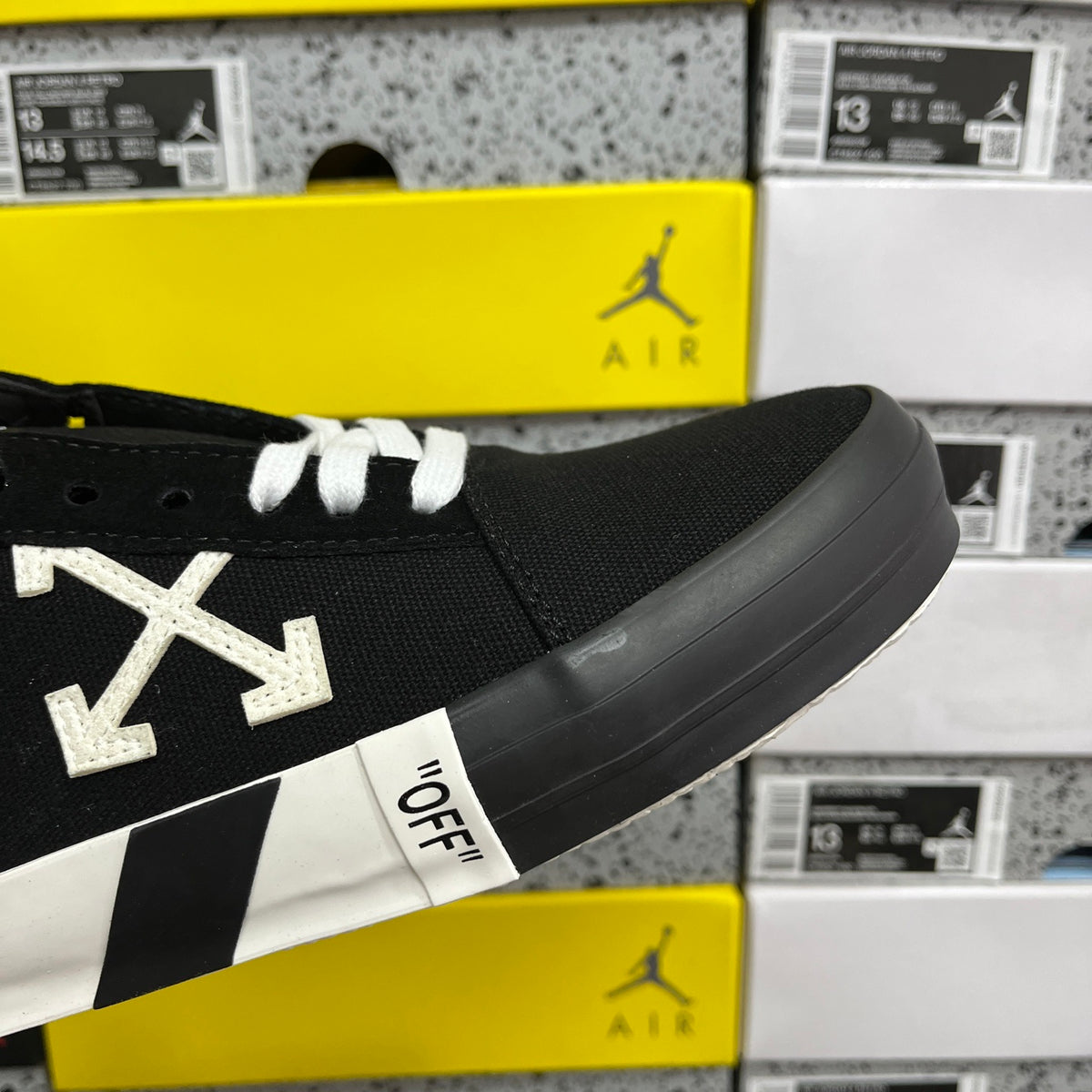 Off-White Vulc Low 'Noir 2018'