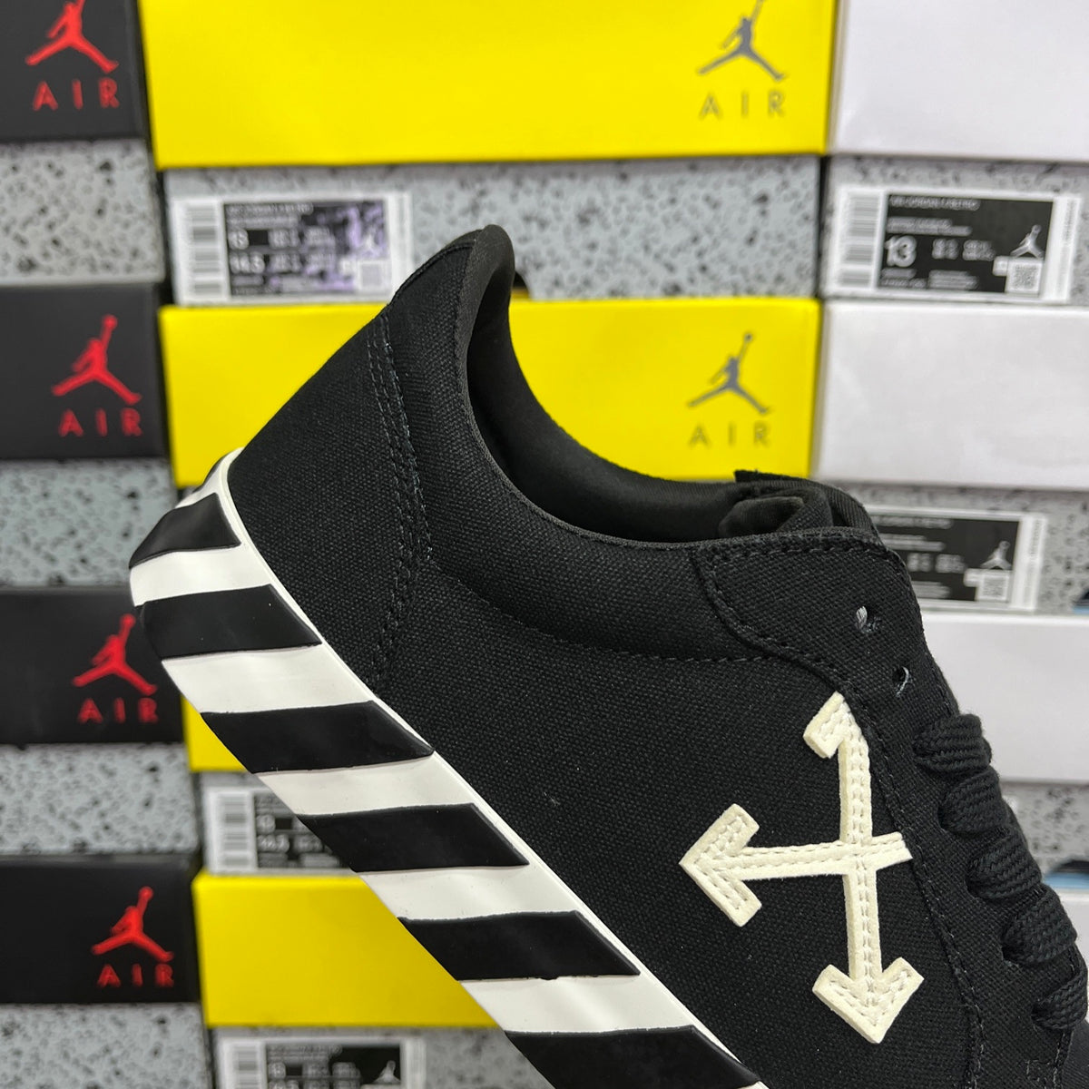 Off-White Vulc Low 'Noir Blanc Vulc'