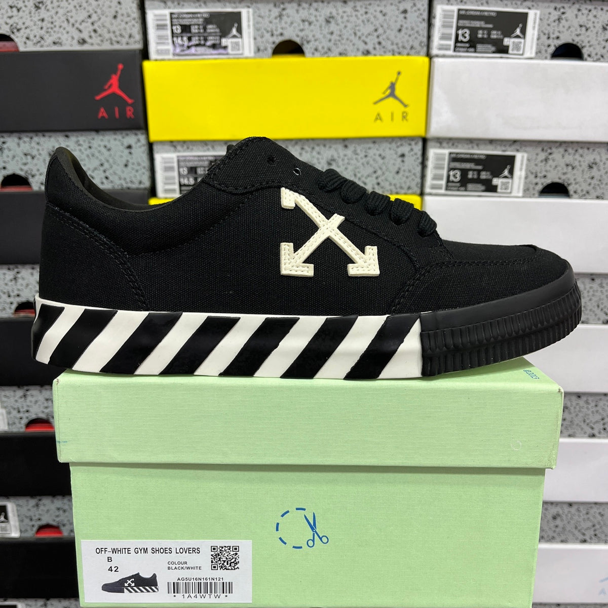 Off-White Vulc Low 'Noir Blanc Vulc'