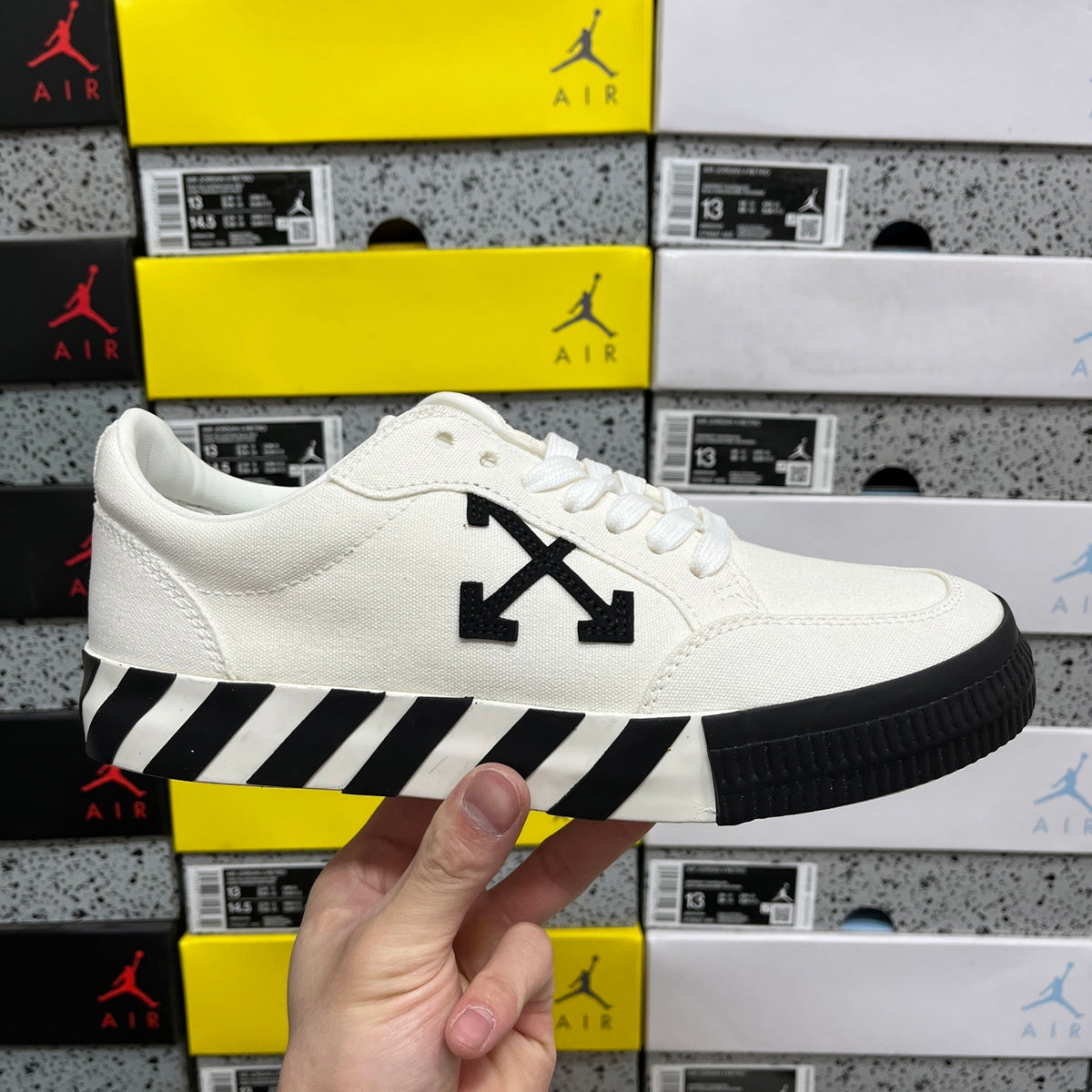 Off-White Vulc Low 'Blanc Noir Flèche Vulc'