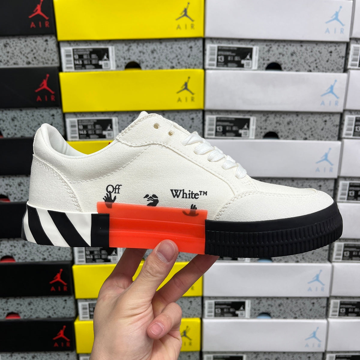 Off-White Vulc Low 'Blanc Violet Flèche'