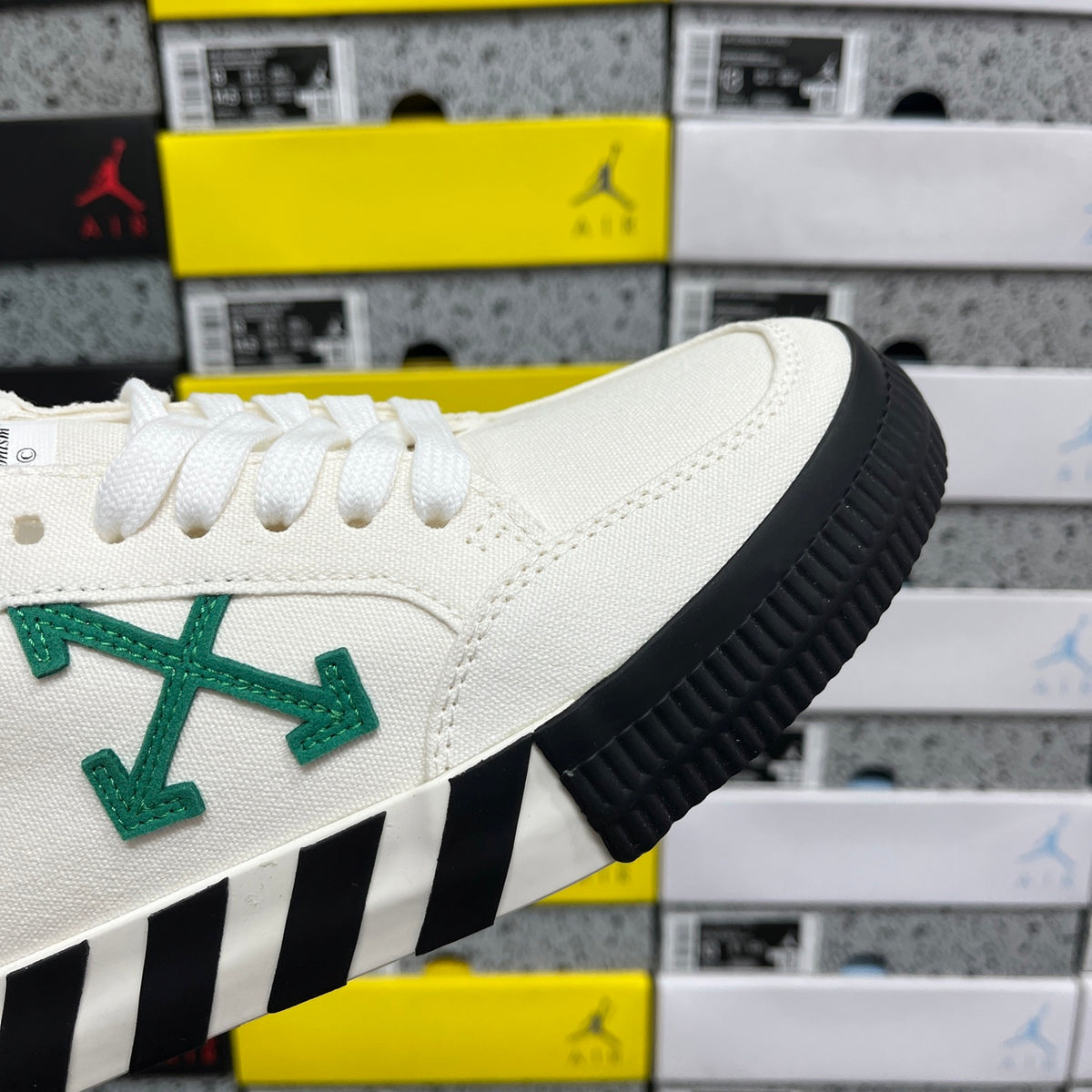 Off-White Vulc Low 'Blanc Vert Flèche'
