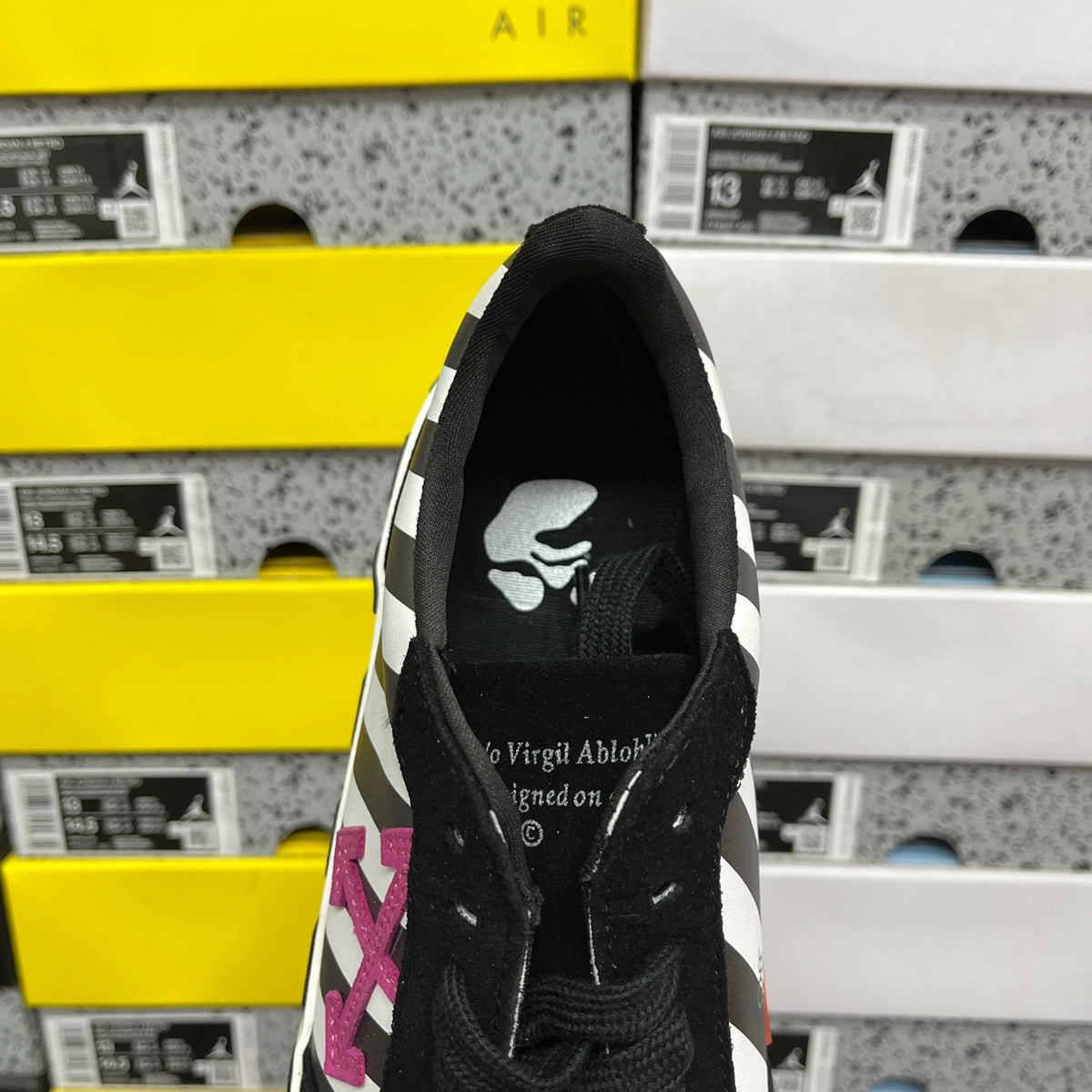 Off-White Vulc Low 'Noir Rose'