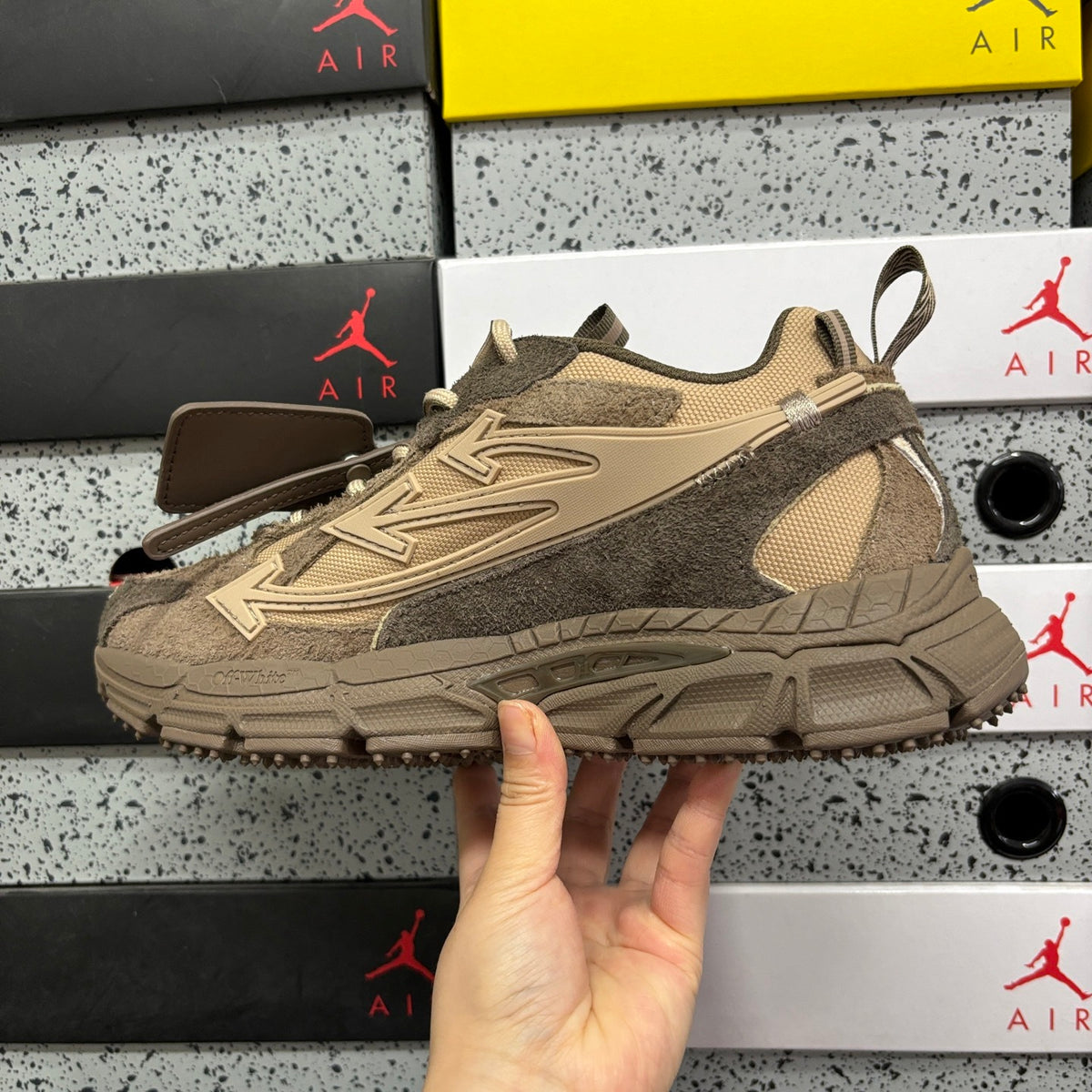 Off-White Be Right Back 'Beige Marron'