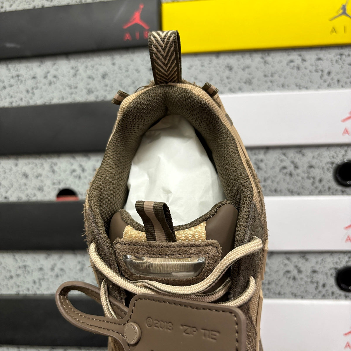 Off-White Be Right Back 'Beige Marron'