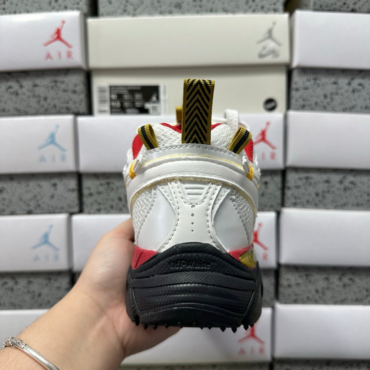 Off-White Be Right Back 'Blanc Rouge Runner'