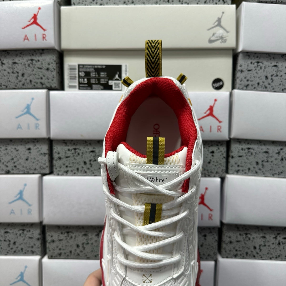 Off-White Be Right Back 'Blanc Rouge Runner'