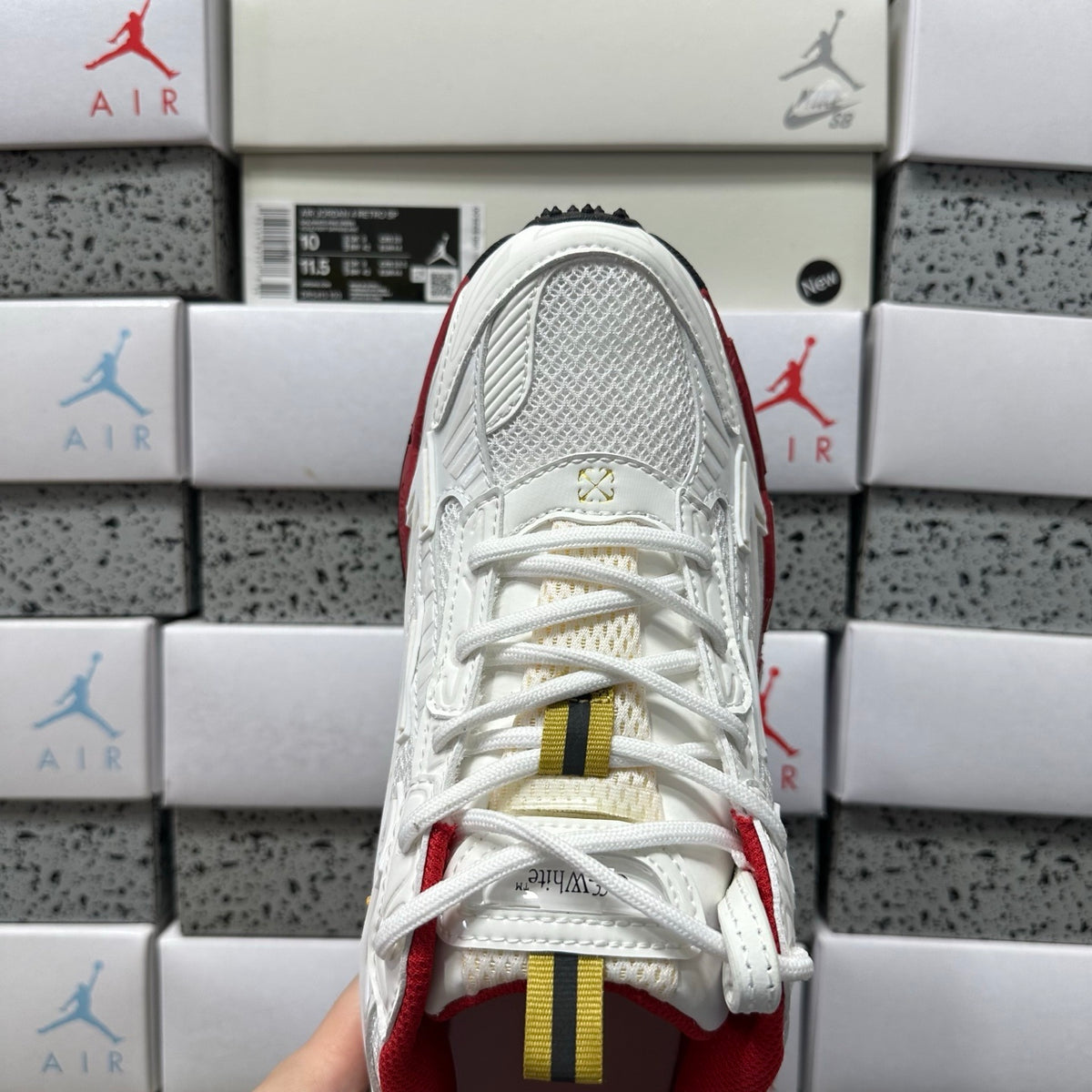 Off-White Be Right Back 'Blanc Rouge Runner'