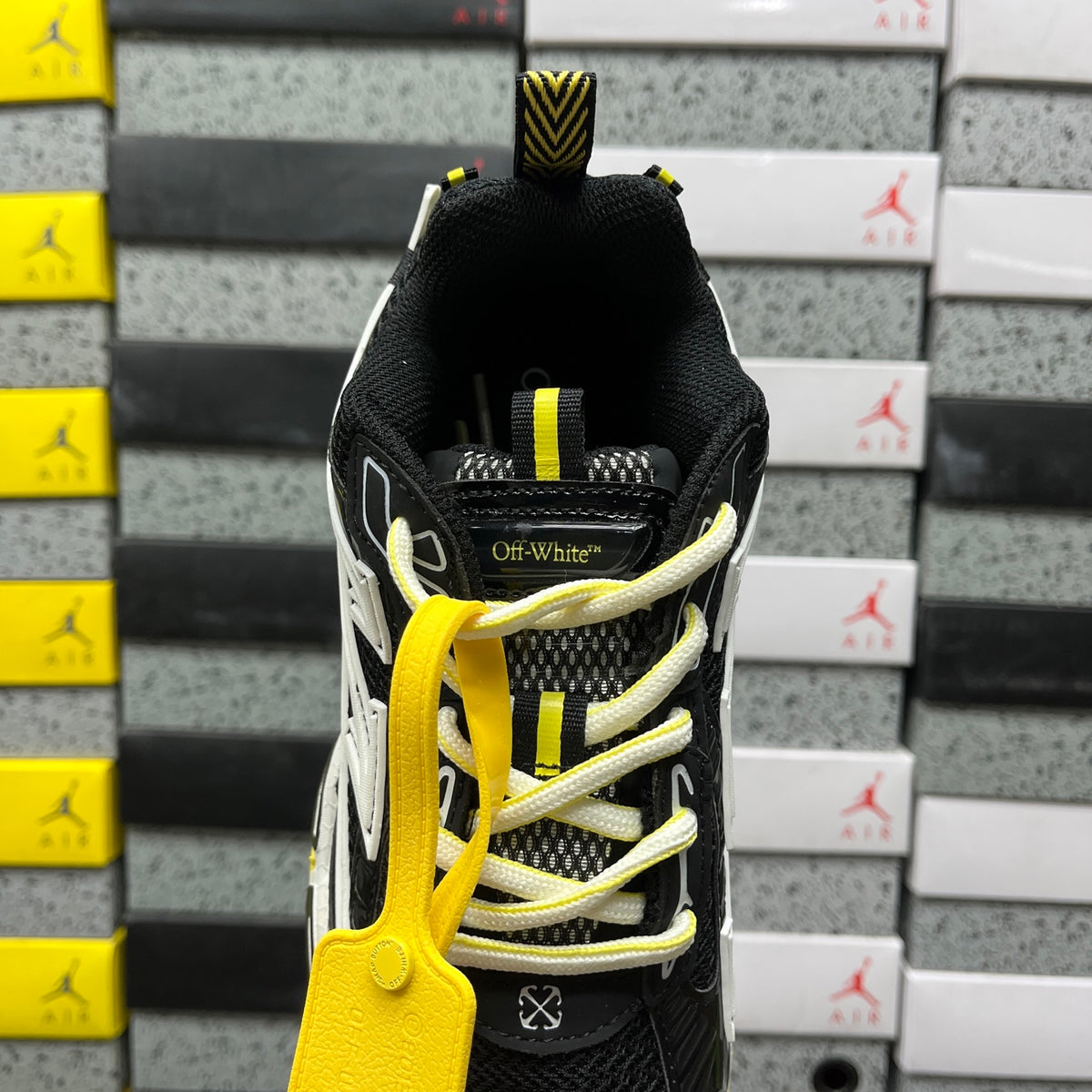 Off-White Be Right Back 'Jaune Noir'