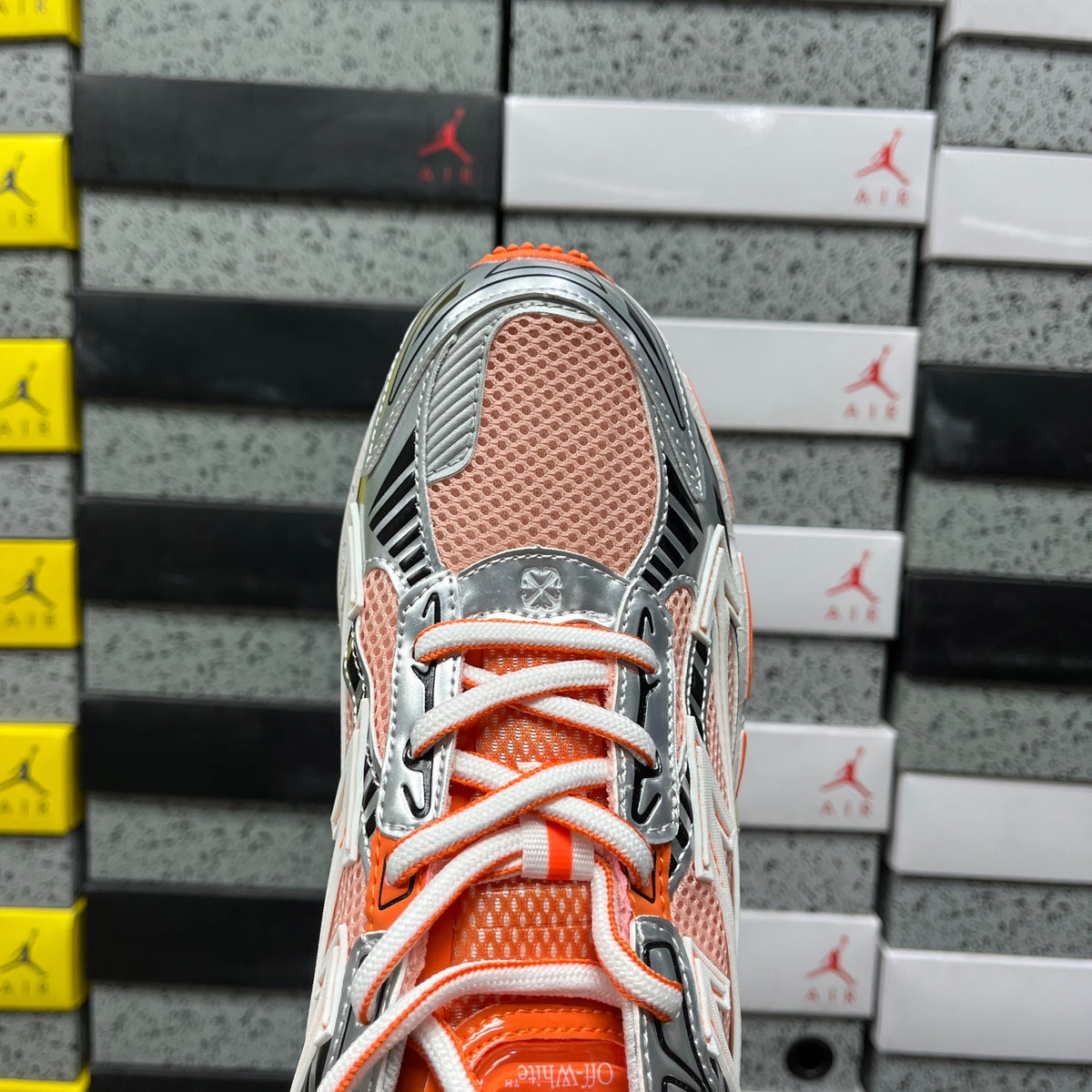 Off-White Be Right Back 'Blanc Orange Noir'