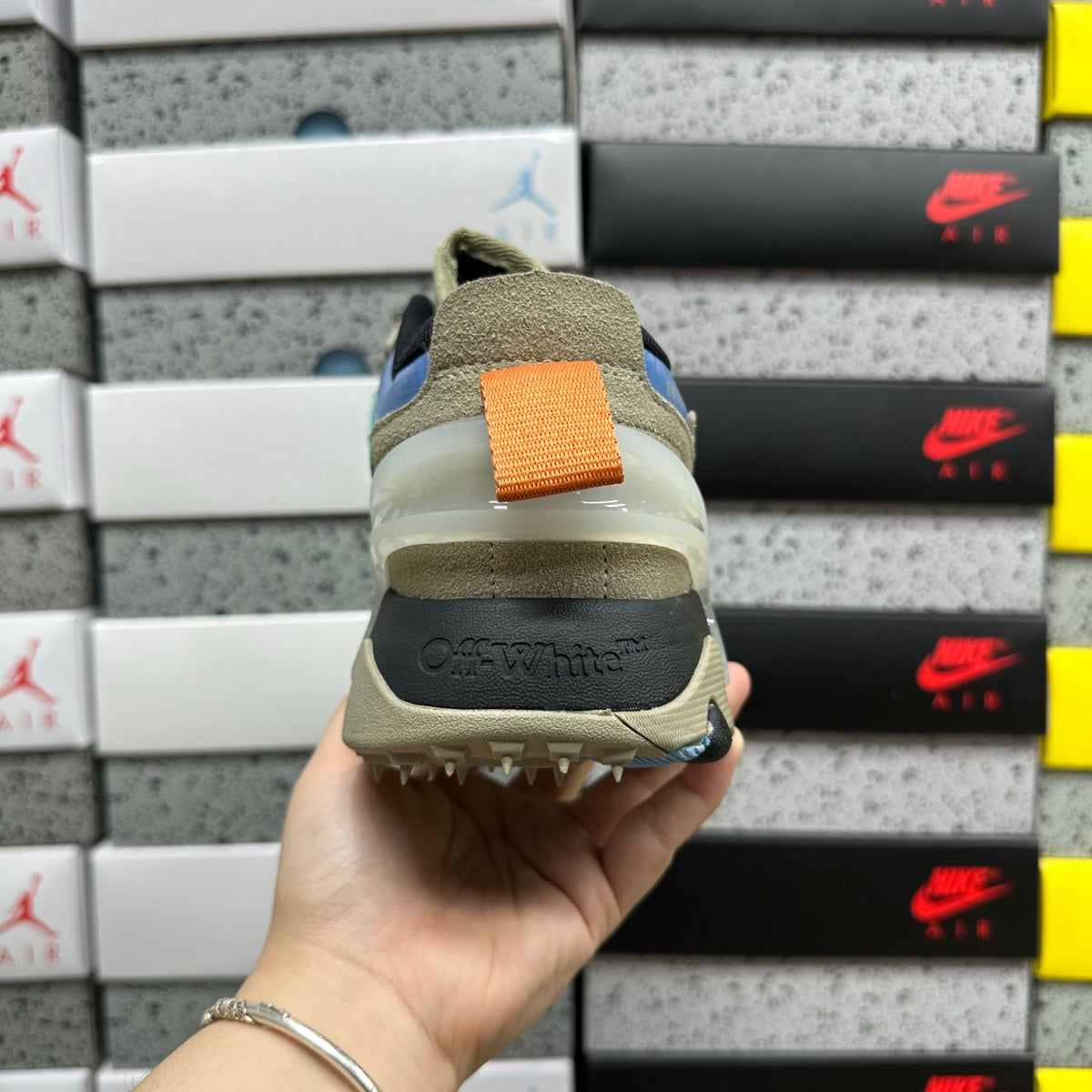 Off-White Odsy-2000 'Gris Orange'