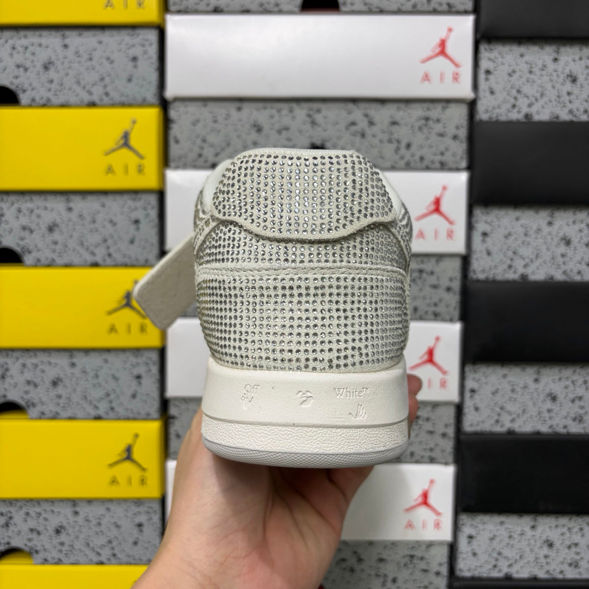 Off-White Out Of Office 'Gris Daim'