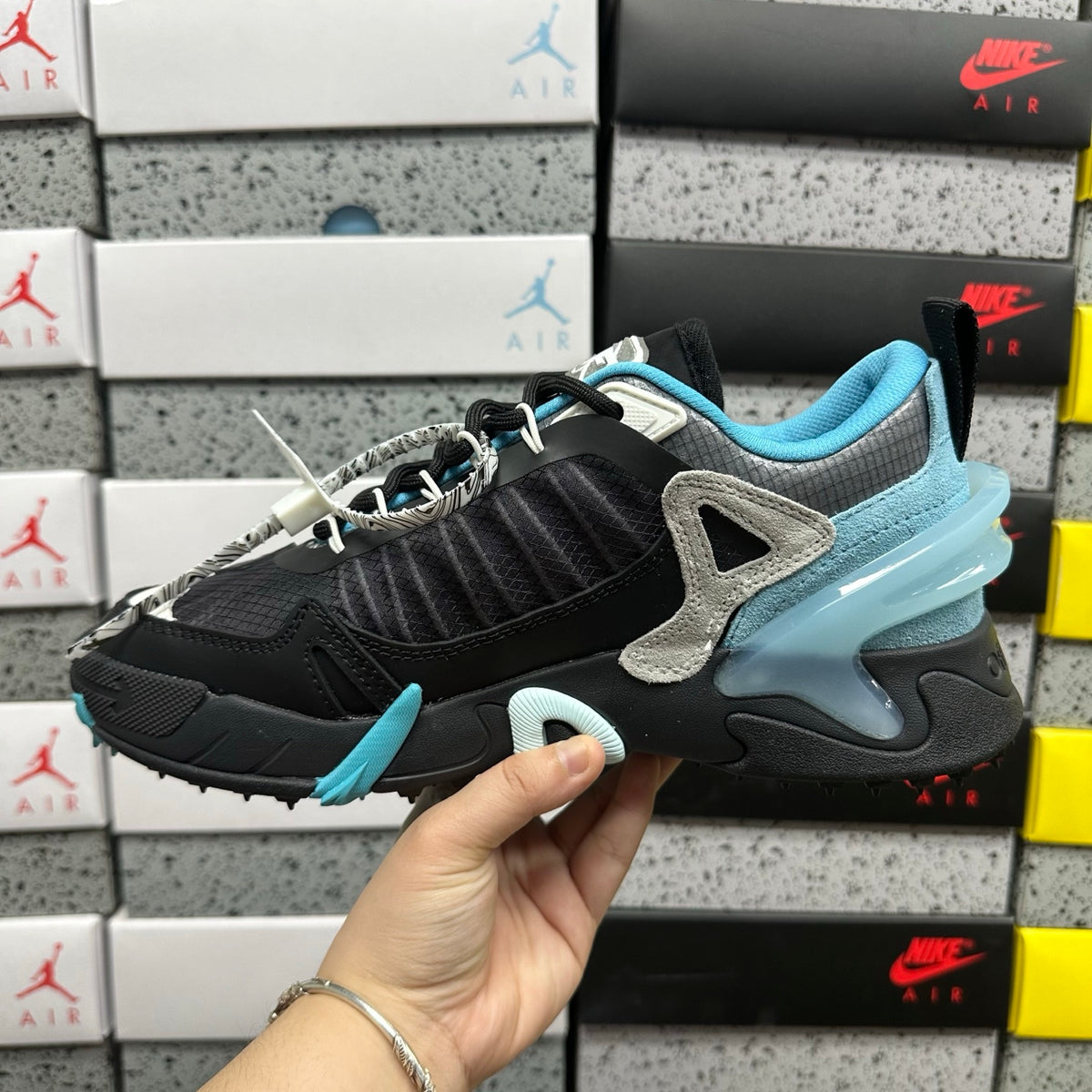 Off-White Odsy-2000 'Noir Bleu Ciel'