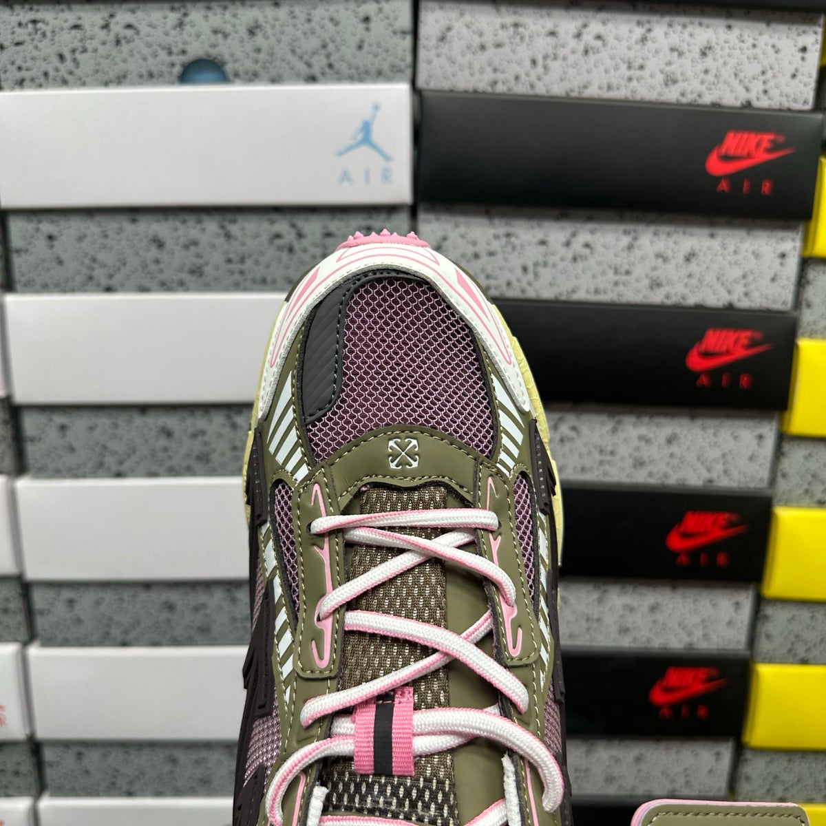 Off-White Be Right Back 'Rose Argent Jaune'