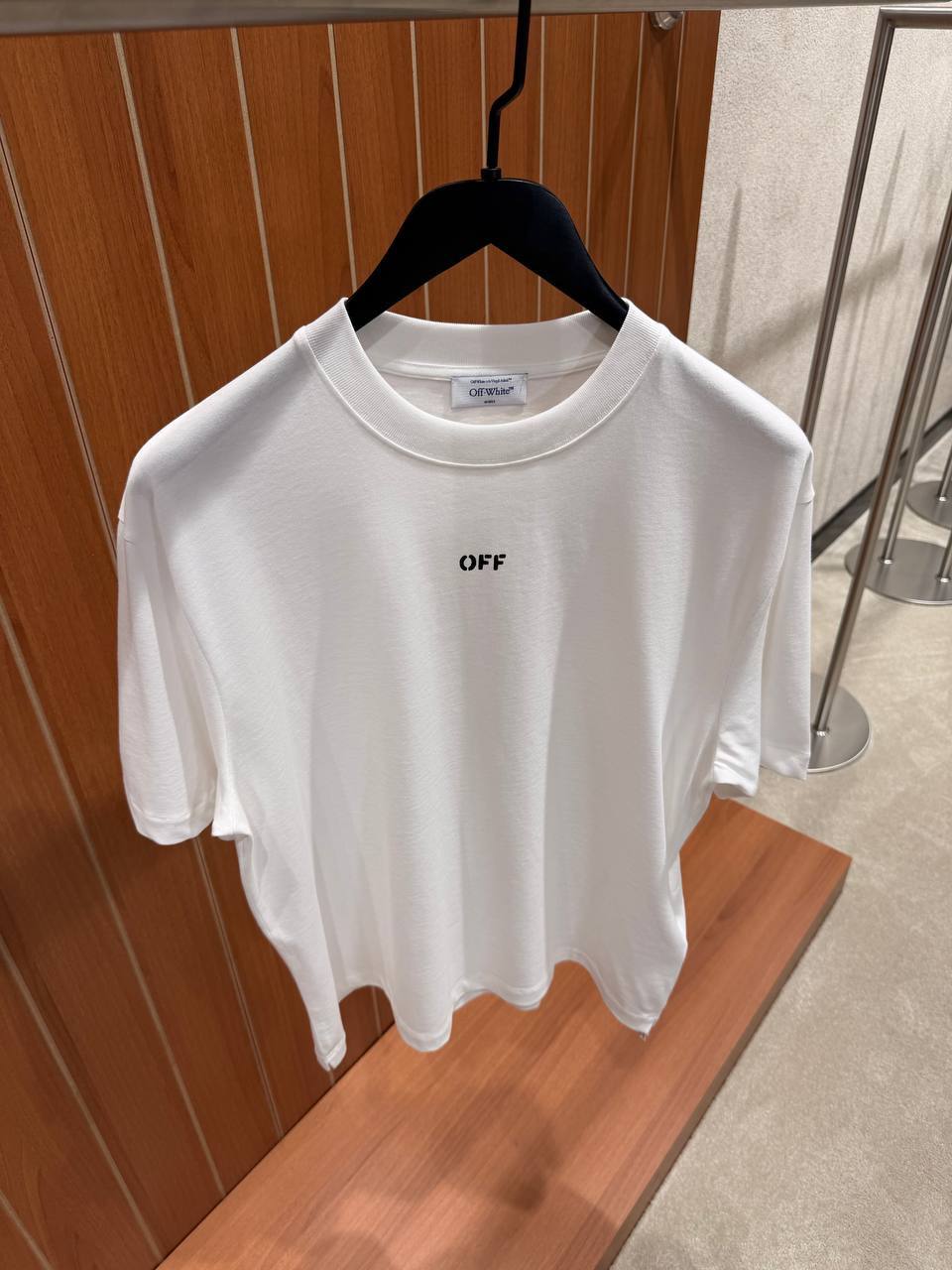 T-shirt Off