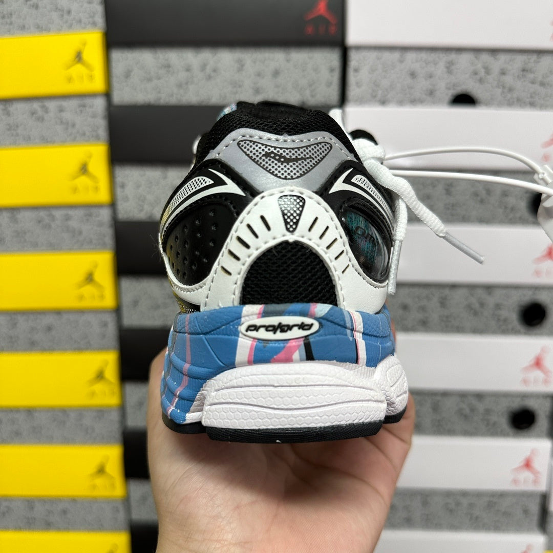 Saucony ProGrid Omni 9 'Argent Bleu Rose Irisé' — vue 3