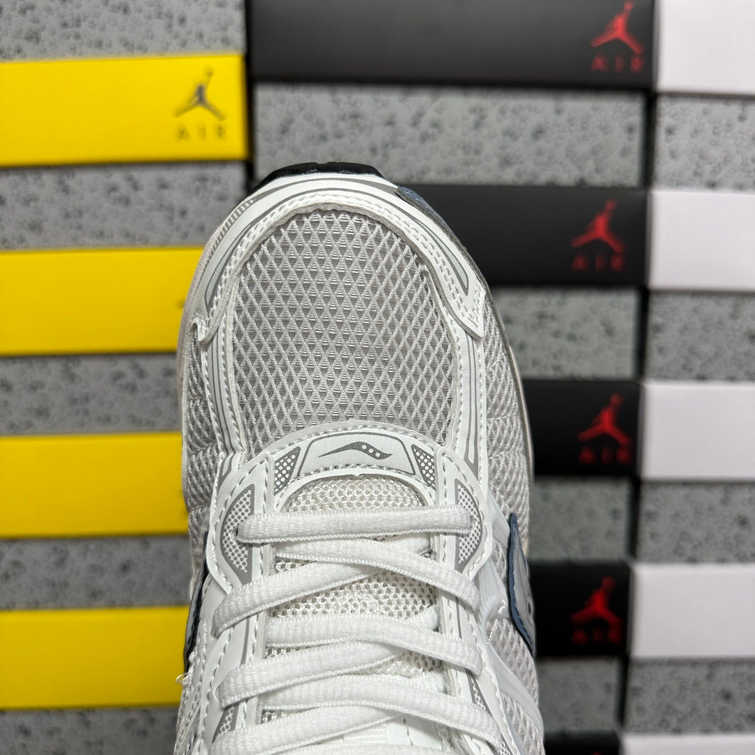 Saucony ProGrid Omni 9 'Gris Argent Crème' — vue 9
