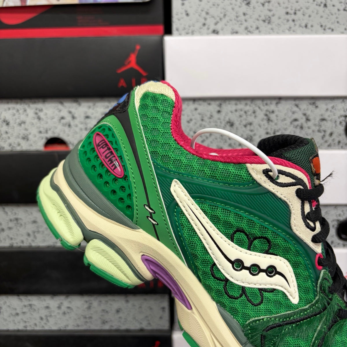Saucony ProGrid Triumph 4 'Vert Rouge Crème' — vue 6