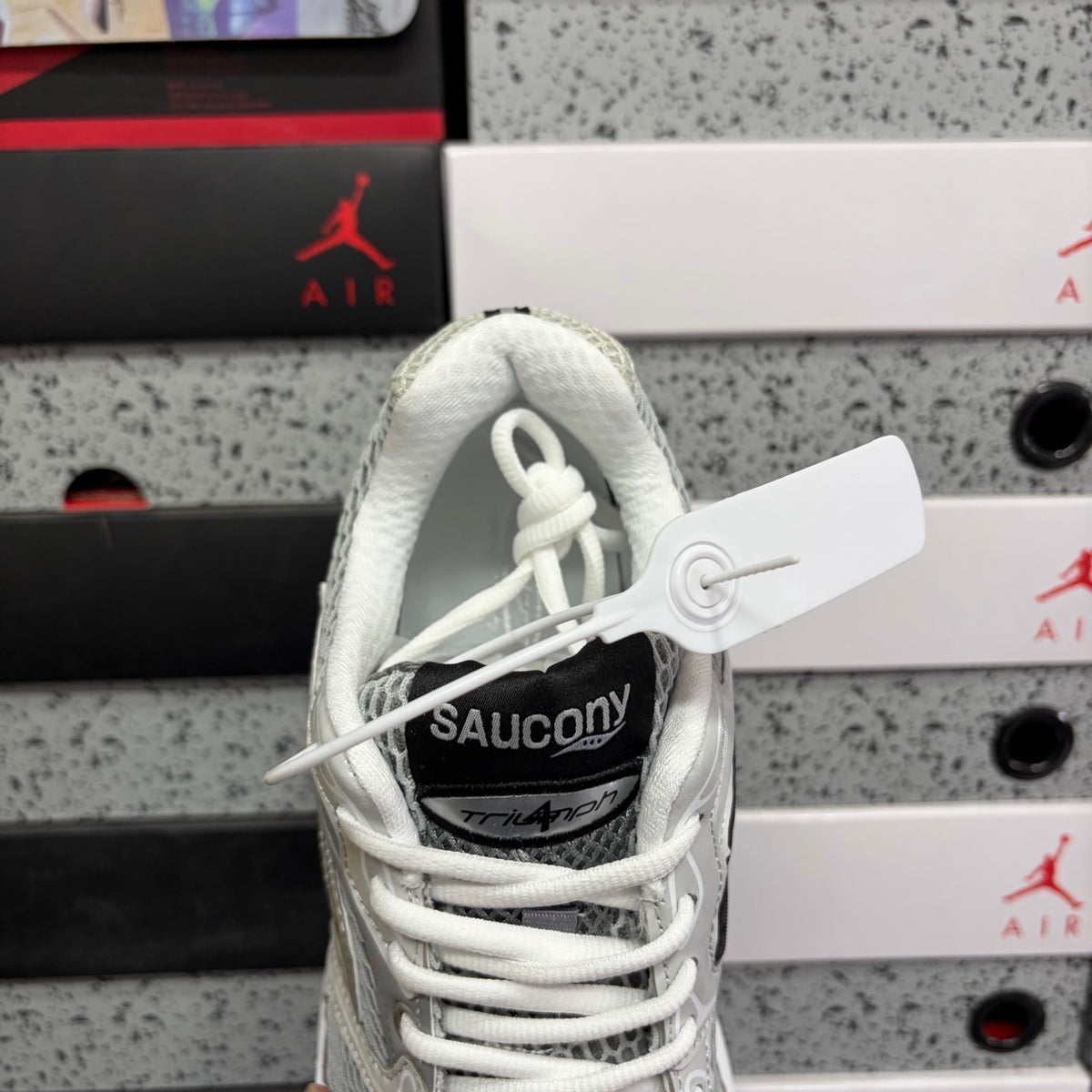 Saucony ProGrid Triumph 4 'Argent Gris' — vue 5