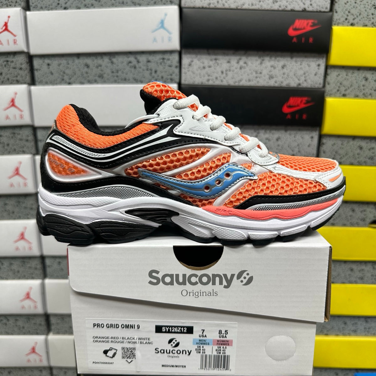 Saucony ProGrid Omni 9 'Orange Corail Noir' — vue 10