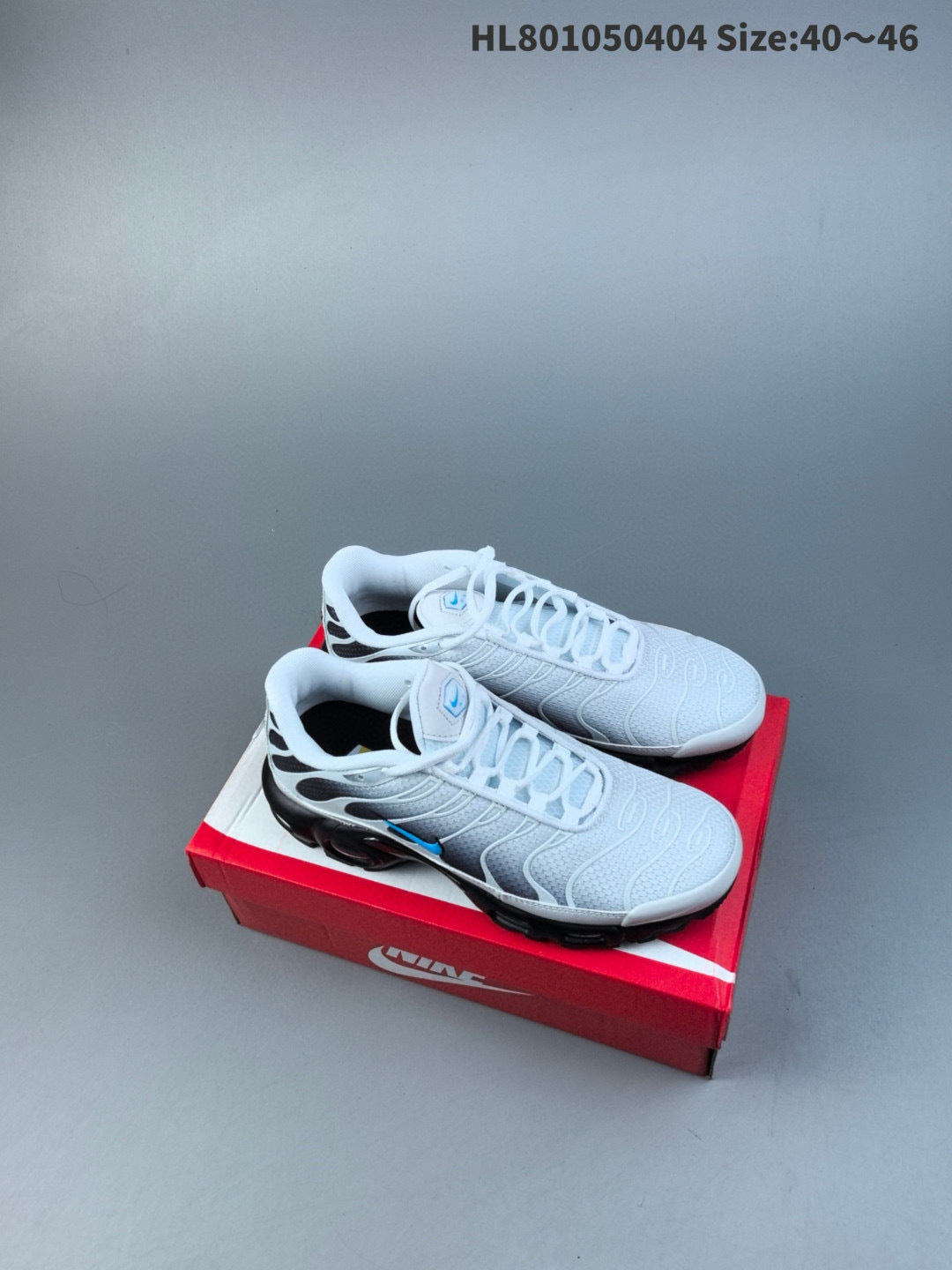 Nike Air Max Plus TN 'Blanc Noir' — vue 2