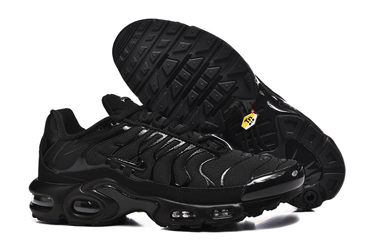 Nike Air Max Plus TN x Supreme 'Black' — vue 4