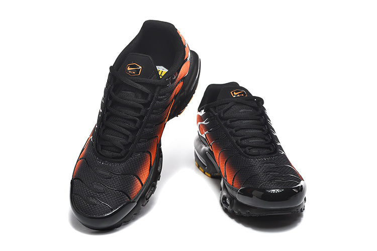 Nike Air Max Plus TN 'Noir Orange Dégradé' — vue 3
