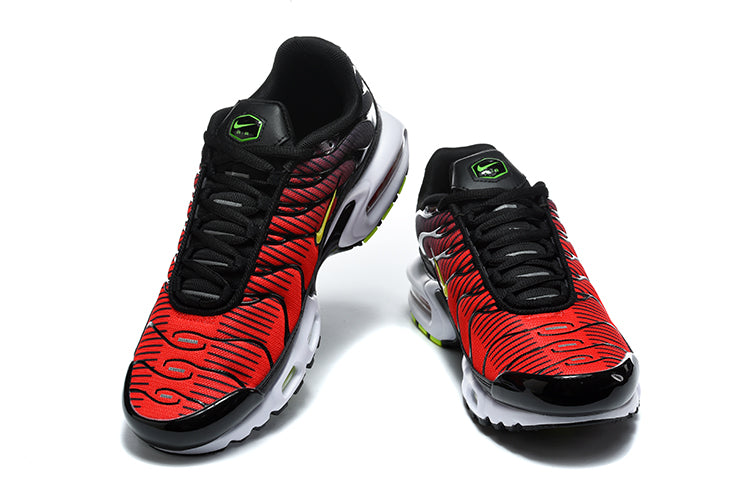 Nike Air Max Plus TN 'Noir Rouge Volt' — vue 3