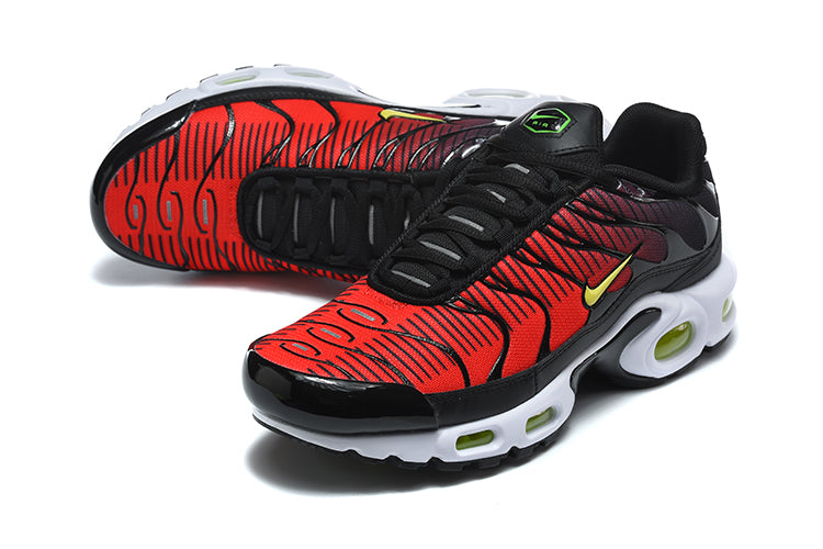 Nike Air Max Plus TN 'Noir Rouge Volt' — vue 4